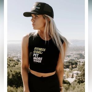 Puppies Makes Me Happy Fitness Goals Sleeveless Crop